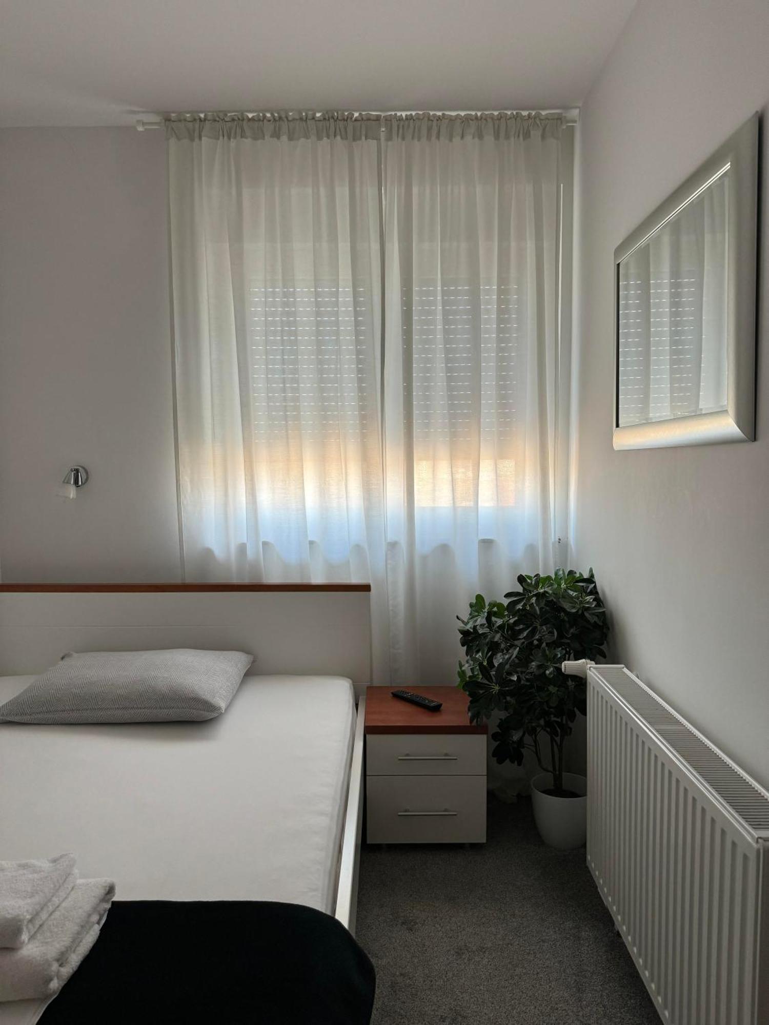 Pansion Komfor Fitea Osijek Ngoại thất bức ảnh